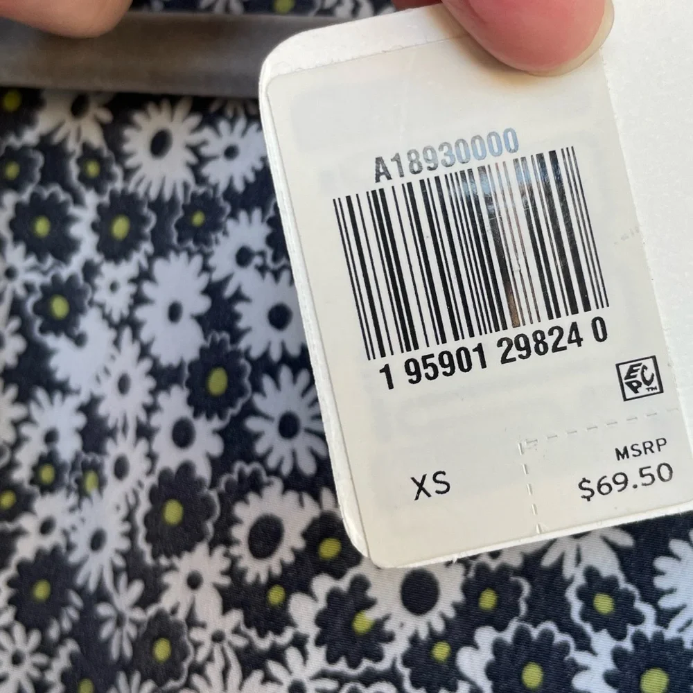 LEVI’S NWT Black White & Yellow Ditsy Floral Printed Button Down 90s Midi Dress - Picture 9 of 11